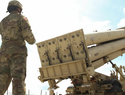 Οι κατασκευαστές όπλων εξαργυρώνουν τον πόλεμο του Τραμπ εναντίον του Ιράν