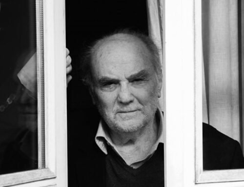 Η Τραγωδία ενός Στοχαστή: Πώς η Αγωνία του Στέλιου Ράμφου για το Ελλειμματικό Ήθος των Νεοελλήνων τον Οδήγησε στη Λησμονιά της Πόλεως