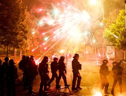 ΓΙΑΤΙ Η ΓΑΛΛΙΑ ΓΙΝΕΤΑΙ ΜΠΟΥΡΛΟΤΟ: Η Αριστοτελική Ανατομία μιας Προαναγγελθείσας Κατάρρευσης